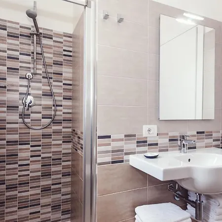 Luccainn Appartamento *